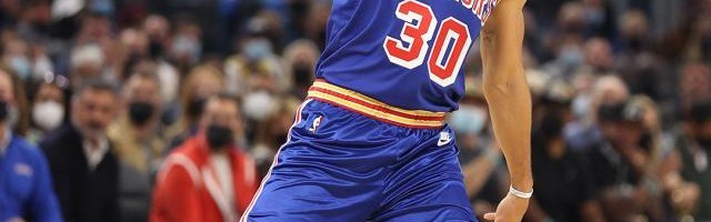 开云电子-库里回暖配角发威！勇士复仇太阳重夺联盟第一