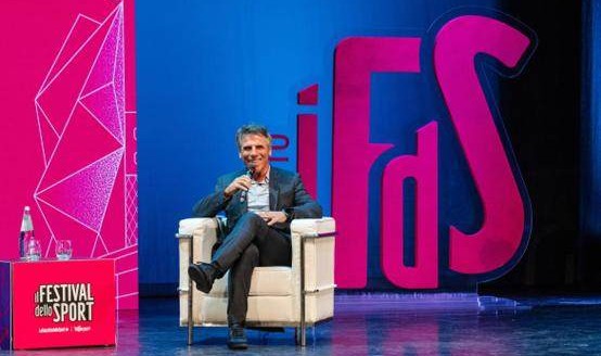 开云电子-佐拉的故事魔盒：一次劫案、一粒点球与一段旅程