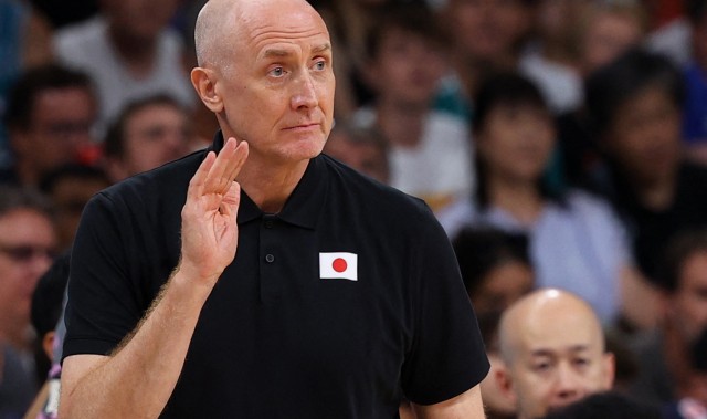 开云官方网站-姚明前队友郑志龙：姚明曾有意日本主帅霍瓦斯 高层想要本土教练