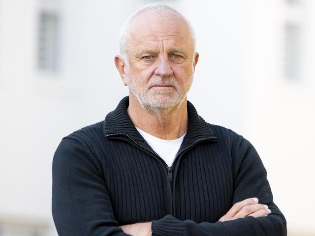 1666167860112040909.jpg 澳大利亚队主教练阿诺尔德无法像其他亚洲球队那样提前集中备战.jpg